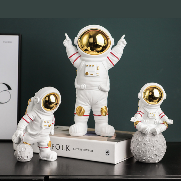 Astronaut Spaceman Statue For  Home & Office